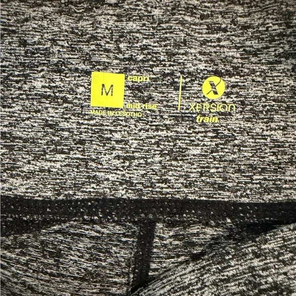 Xersion Train Capri Leggings Gray Space Dye Yoga Pants Pockets - Picture 5 of 7